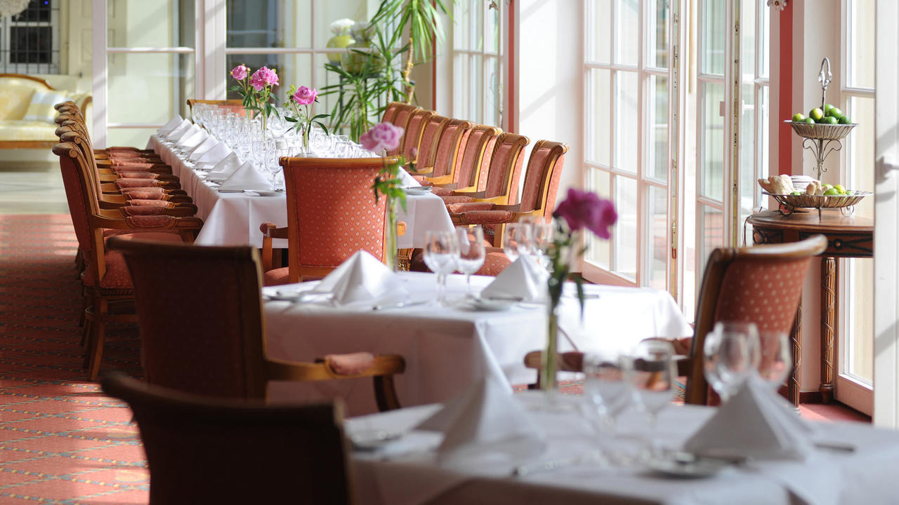 Schlosshotel Neckarbischofsheim ภายนอก รูปภาพ