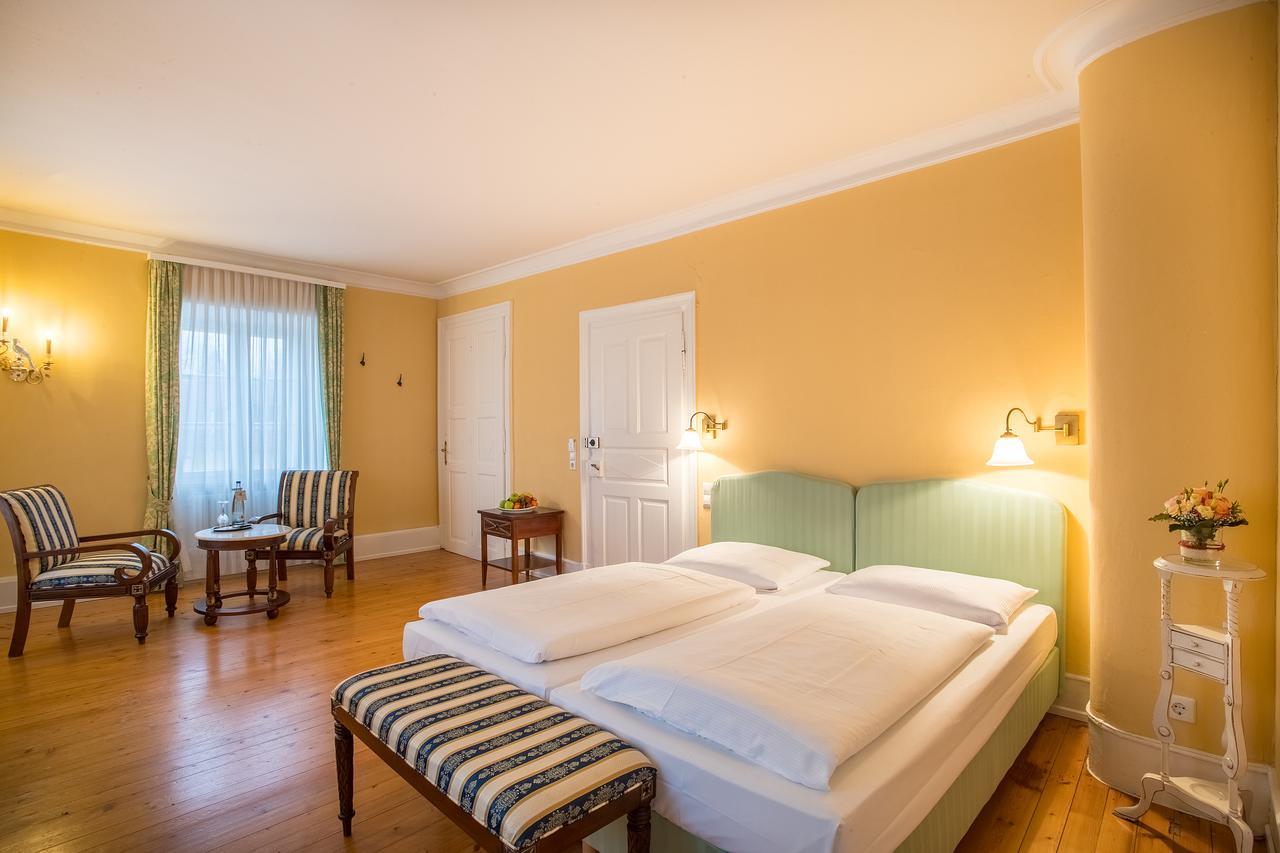 Schlosshotel Neckarbischofsheim ภายนอก รูปภาพ