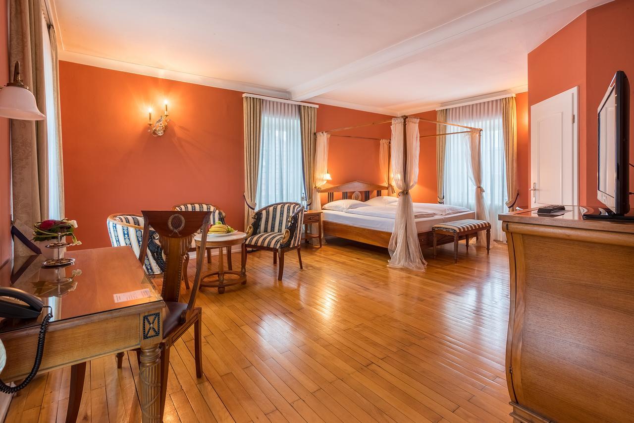 Schlosshotel Neckarbischofsheim ภายนอก รูปภาพ