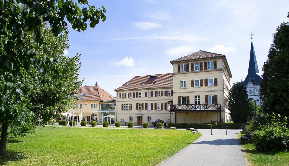 Schlosshotel Neckarbischofsheim ภายนอก รูปภาพ
