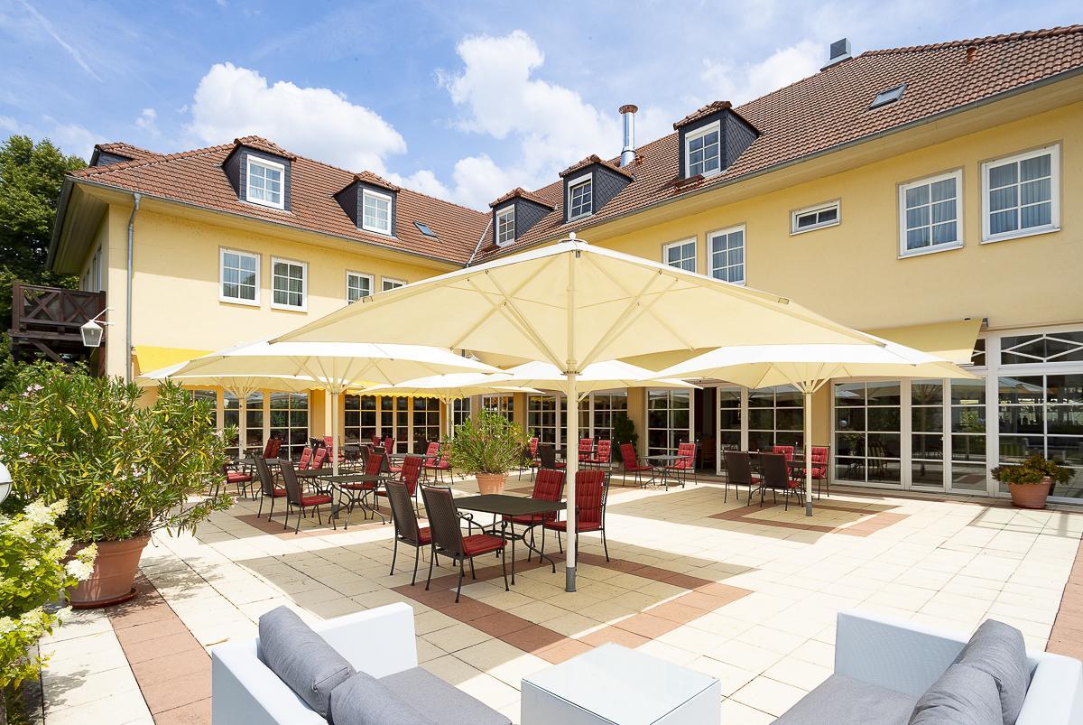 Schlosshotel Neckarbischofsheim ภายนอก รูปภาพ